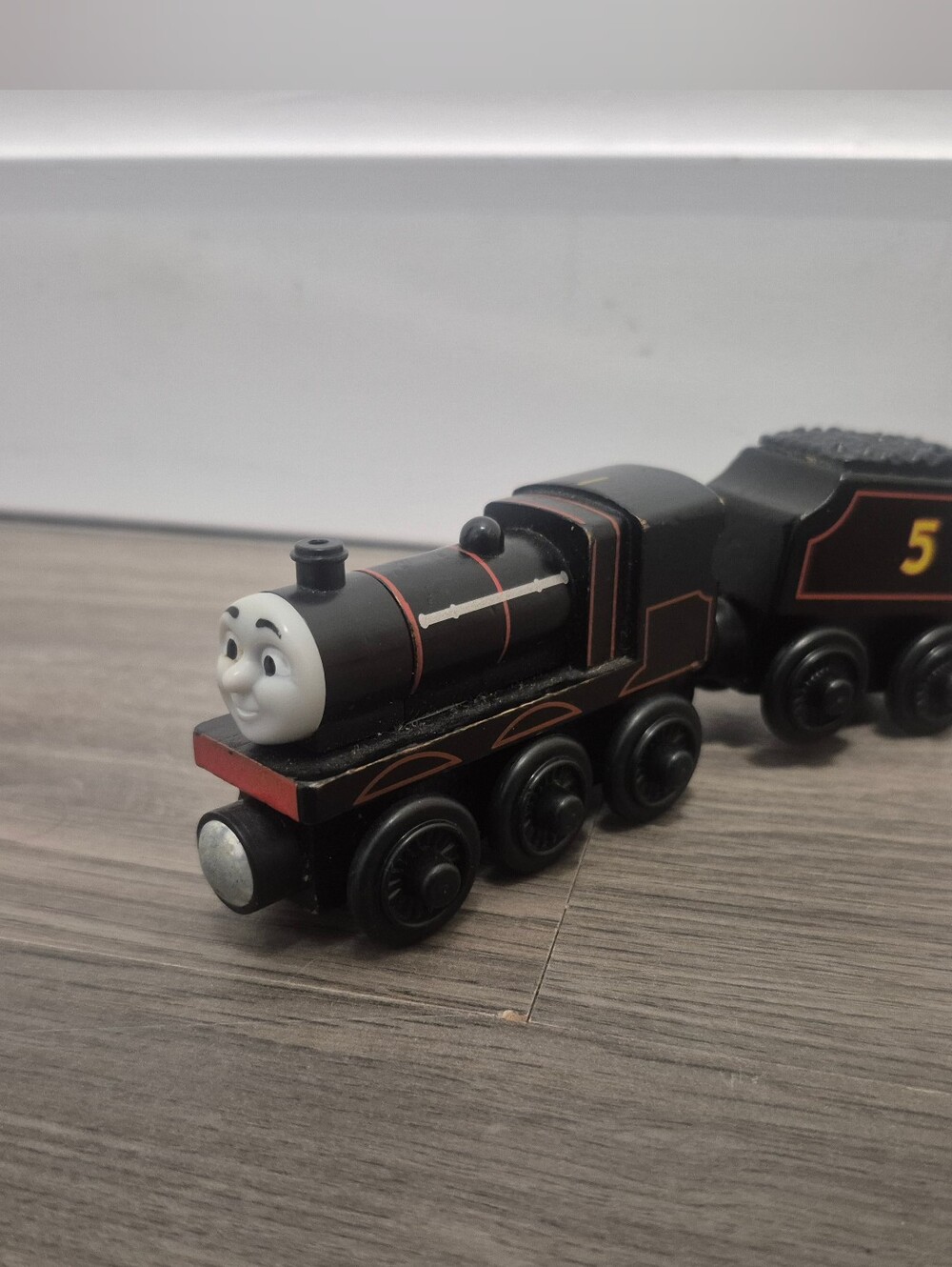 Thomas & Friends Wooden Railway "Introducing James" Engine And Tender In Black